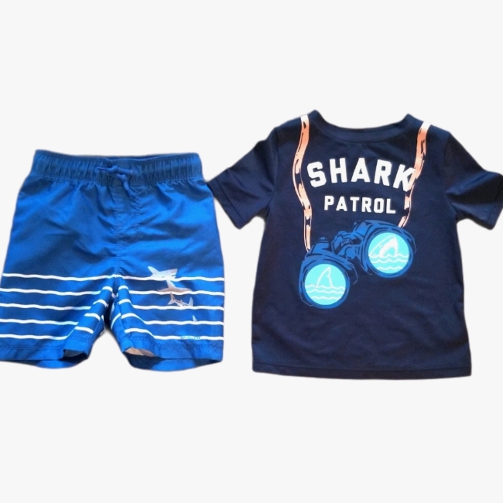 Swim trunk and rashguard set